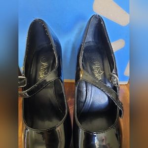 Pleaser Kiss Heels size 7